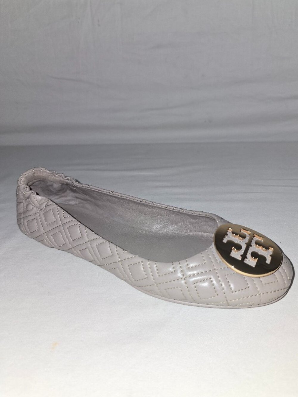 Tory Burch Reva Taupe Quilted Leather Ballet Flats With Gold Women's 8.5 M